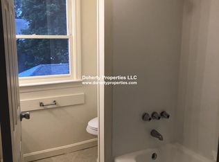 20 Burgess St, Lowell, MA 01851