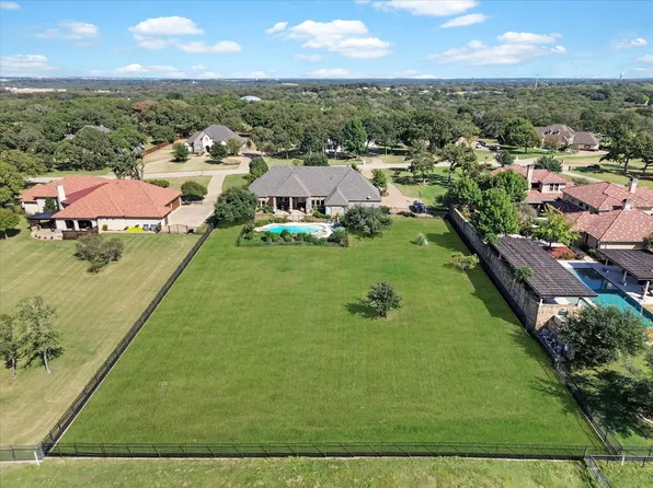 8113 Oakmont Dr, Burleson, TX 76028