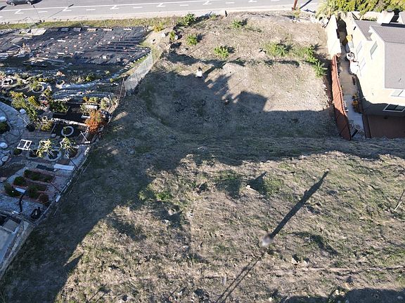 4th image of 150 Senter Rd