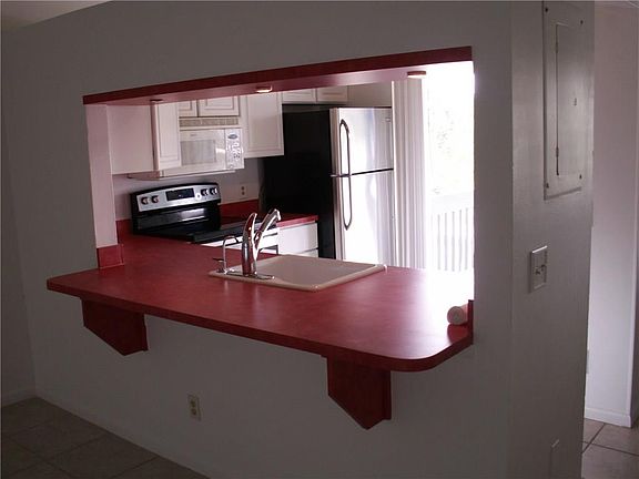 3rd image of 1585 NE Beacon Dr APT 1107
