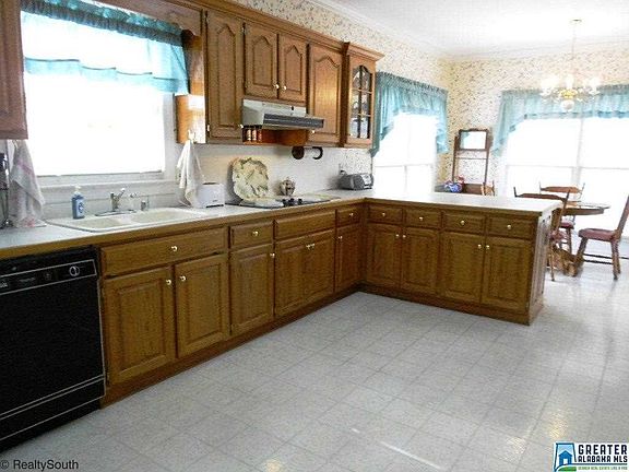 3rd image of 4109 Heatherhedge Ln
