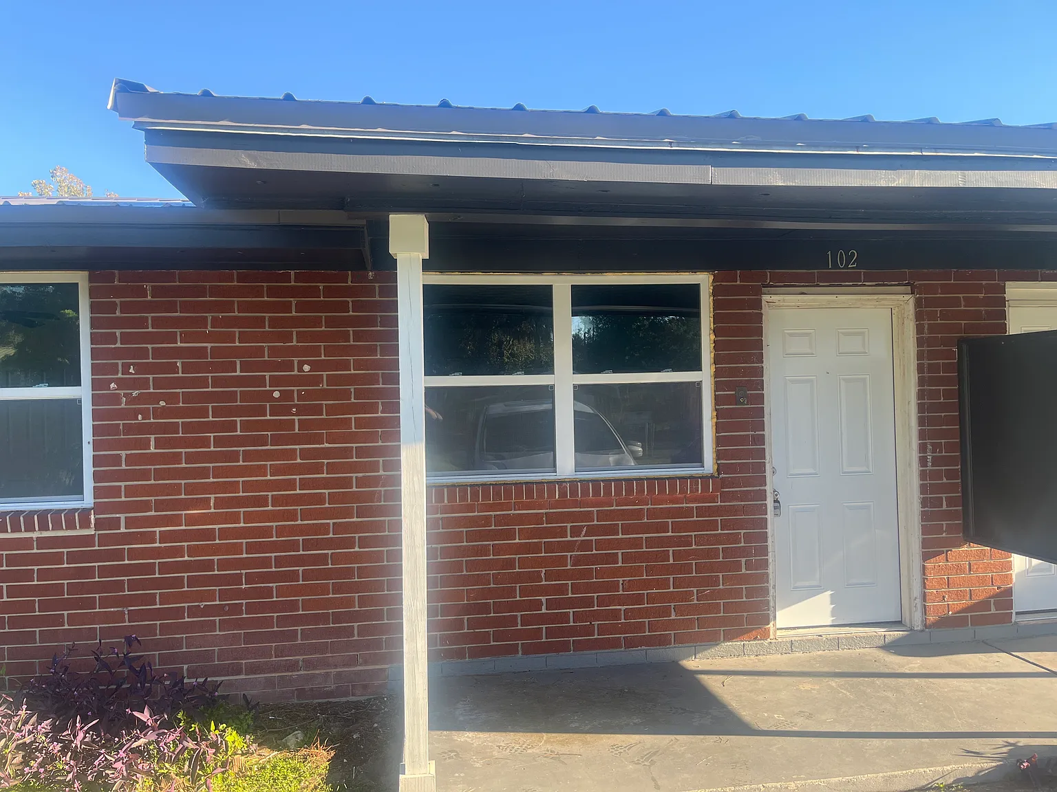 2 bed, 900 sqft, $1,250 — Photo 1