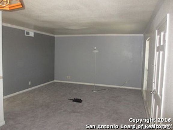 3rd image of 8401 N New Braunfels Ave APT 331A