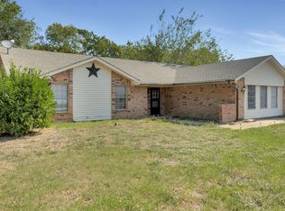 408 Town North Dr, Terrell, TX 75160