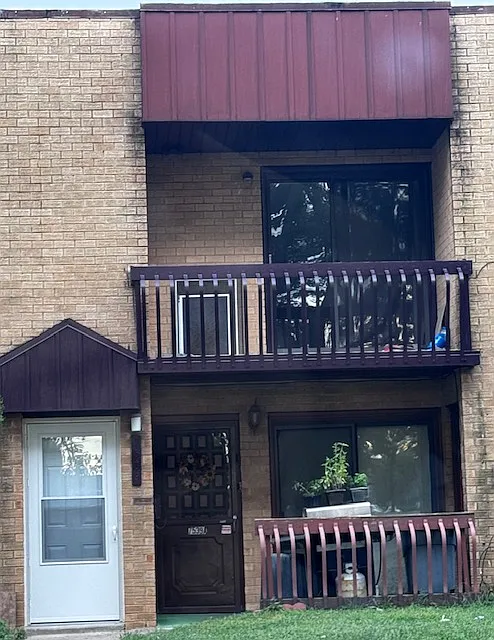 2 bed, 1240 sqft, $1,800 — Photo 1