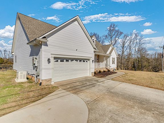 2nd image of 2125 Buffalo Valley Rd