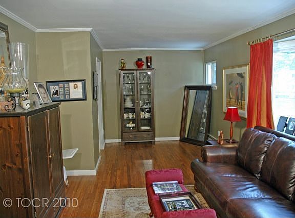 2nd image of 28 Mackay Ave