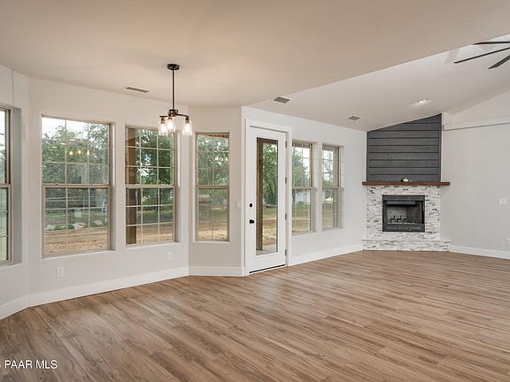 3rd image of 2205 N Resting Pl