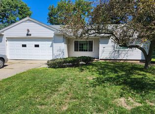 5453 Kenbridge Dr, Highland Heights, OH 44143