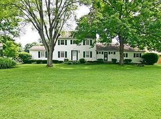 425 S 6th St, Zionsville, IN 46077