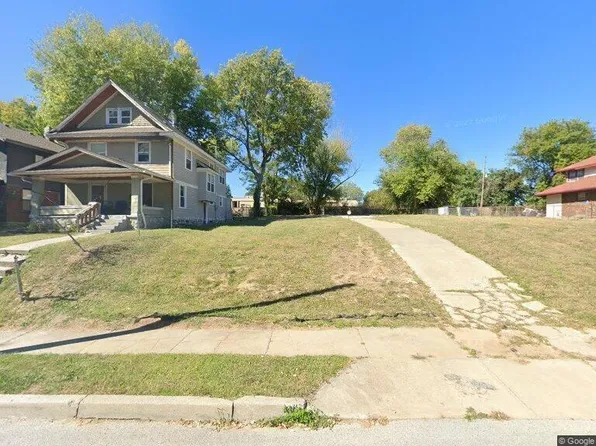 2720 Grove St, Kansas City, MO 64109