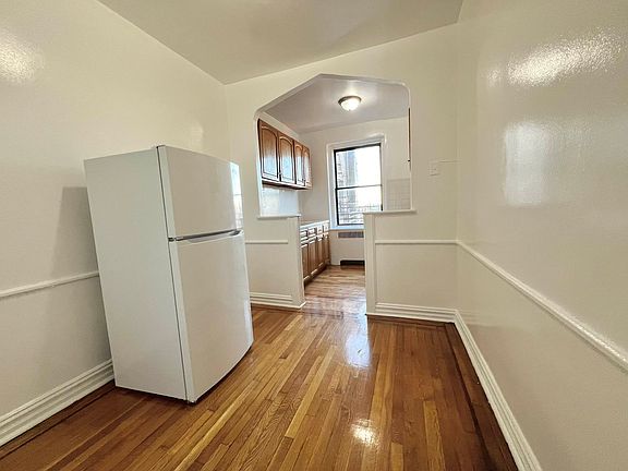 5th image of 3451 Giles Pl APT M13