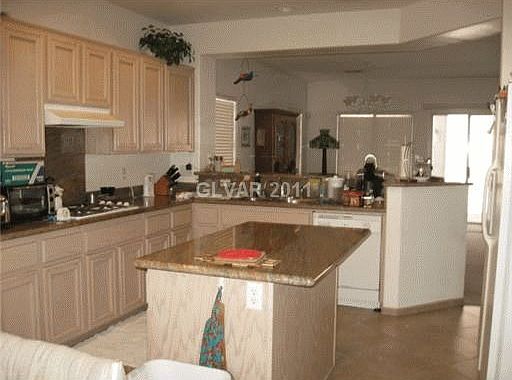 4th image of 1850 June Lake Dr