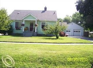 26945 W Huron River Dr, Flat Rock, MI 48134