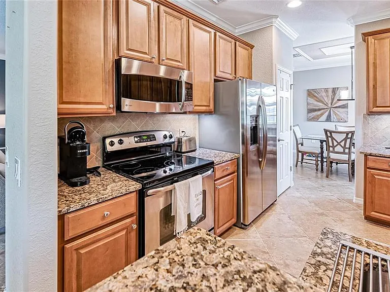 9107 Napoli Ct #201 — Photo 10