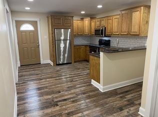 1007 8th St #A, Huntington, WV 25701