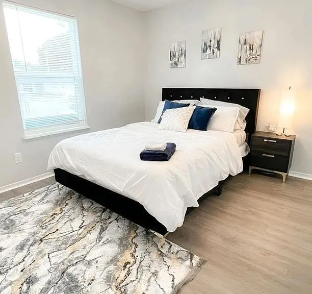 2010 Cypress Pl — Photo 4