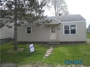 612 E 2nd St, Reynolds, IN 47980