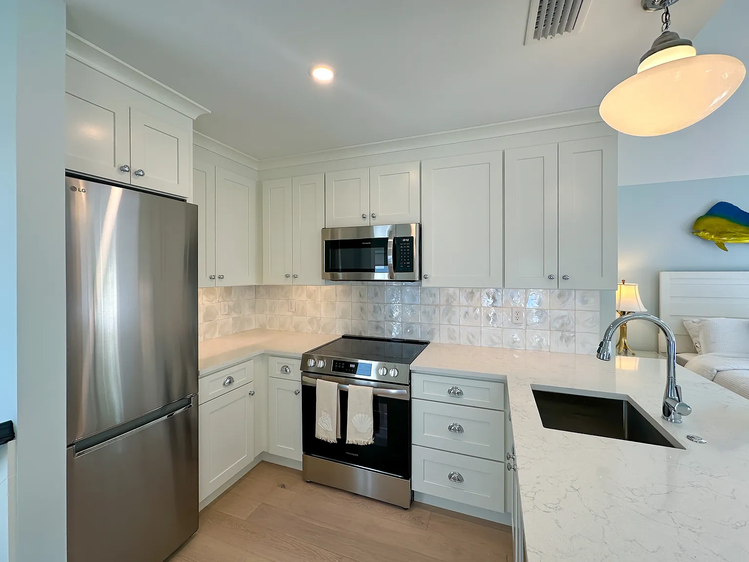 Studio, 500 sqft, $2,300 — Photo 3