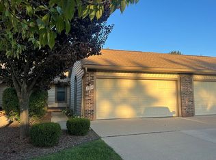 2911 Lakewood Dr, Trenton, MI 48183
