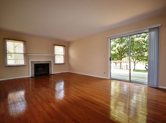 3rd image of 1904 Revere Ln