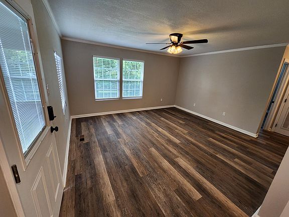 3rd image of 3127 Essary Dr