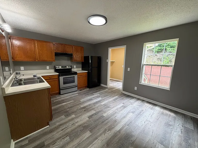 217 W Tennessee Ave — Photo 9