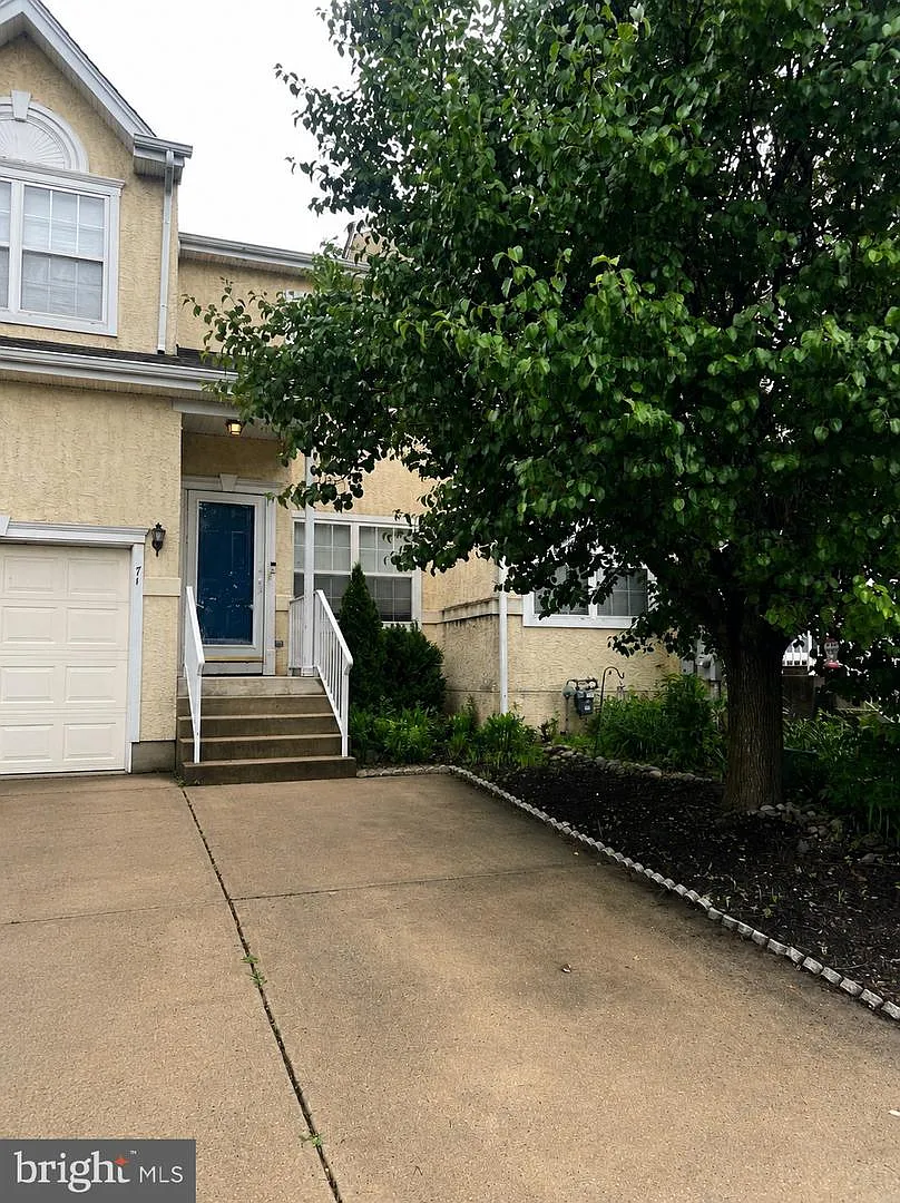 3 bed, 2.5 bath, 1794 sqft, $3,350 — Photo 1