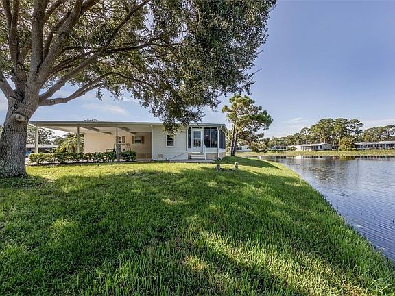 5th image of 444 New Pond Ct