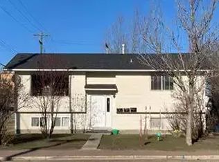 10132 102nd Ave #1A, Grande Prairie, AB T8V1A1