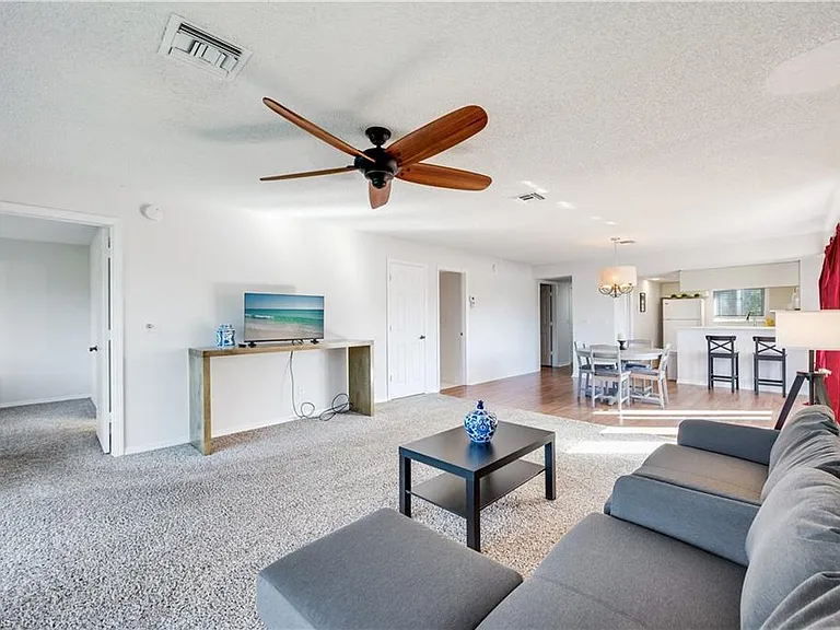 1645 Spoonbill Ln #C — Photo 6