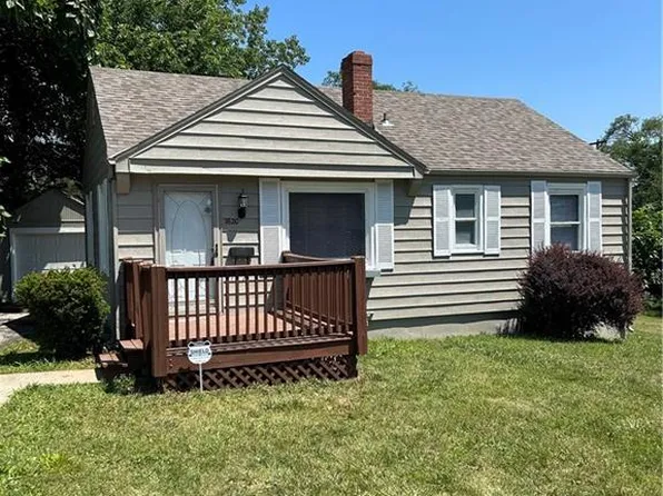 7620 E 49th St, Kansas City, MO 64129