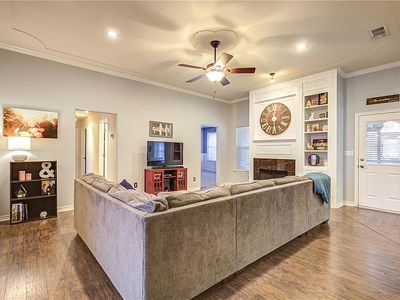 4th image of 6048 Bent Creek Ct