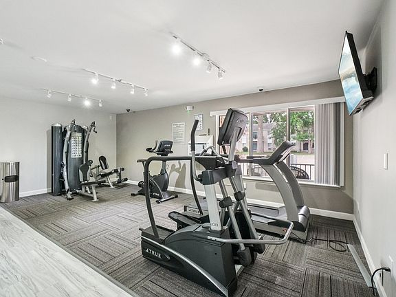 State-of-the-art 24/7 Fitness Center at Drawbridge Apartments in Harrison Township, MI.
