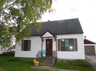 1006 Adams St, Algoma, WI 54201
