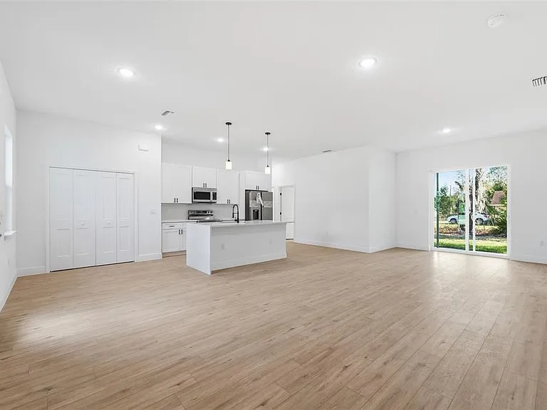 2652 W Paragon Ln — Photo 10