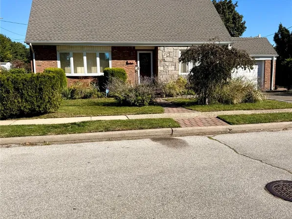 1418 Webster Street, Floral Park, NY 11001