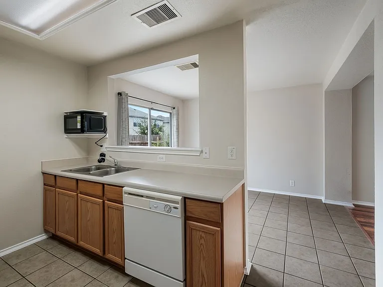 8848 Staghorn Ml — Photo 10