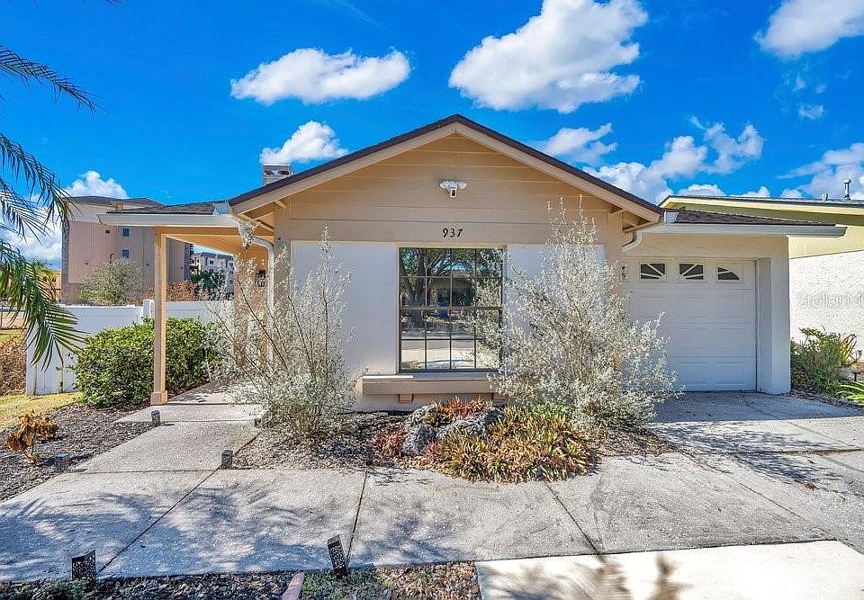 1st image of 937 BUTTERCUP DRIVE