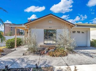 937 Buttercup Dr, Lakeland, FL 33801