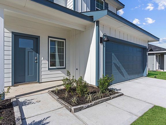 3rd image of 2614 Magnolia Meadow Ln
