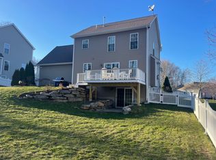 194 Ensign Dr, Groton, CT 06355