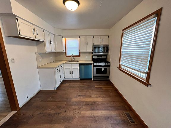 2nd image of 21728 Firwood Ave