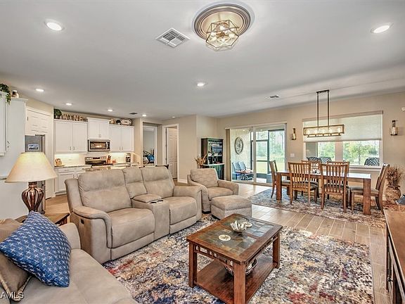 3rd image of 3876 Crosswater Dr