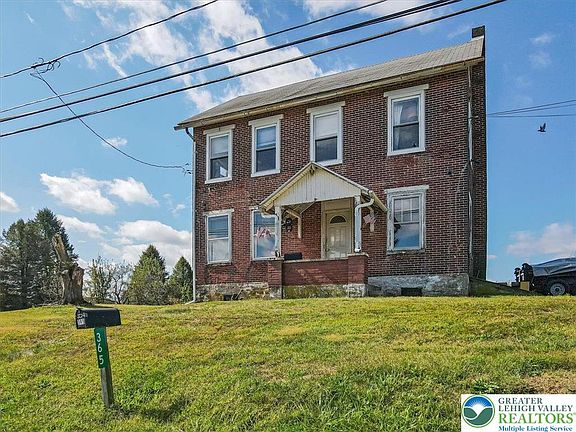 2nd image of 365 Mulberry Dr