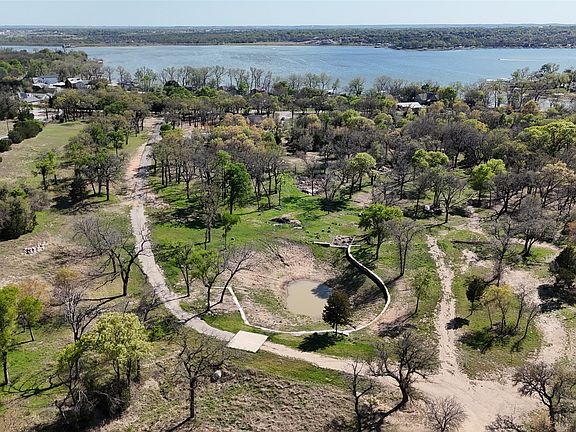 3rd image of E Lake Dr