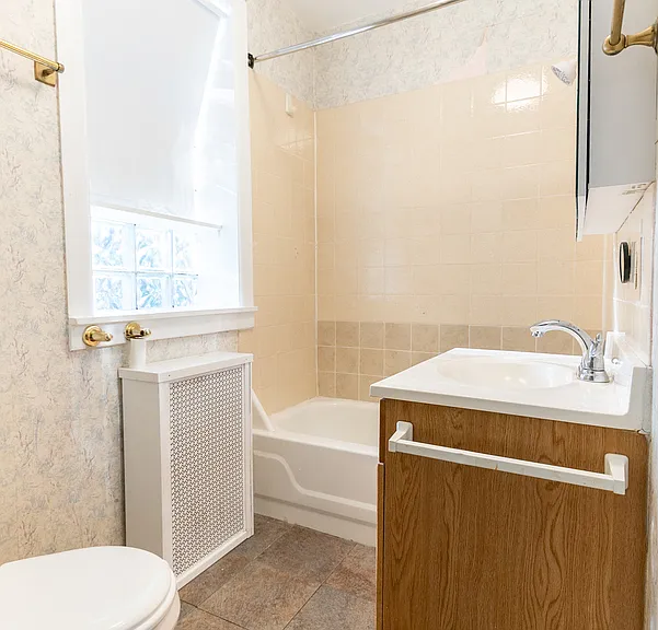 2424 W Fargo Ave #1 — Photo 7