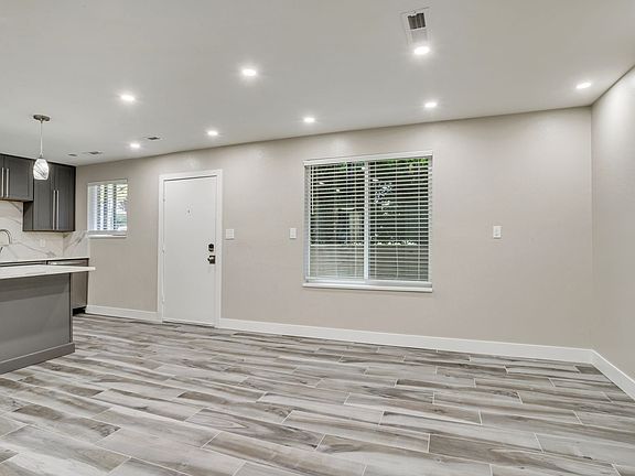 4th image of 4371 S Fairbourne Ave APT 2