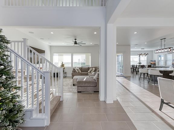 5th image of 1042 Beaver Pond Loop