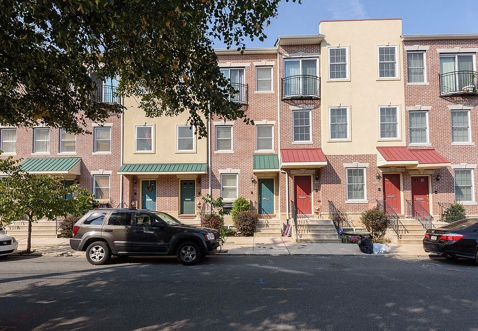 1st image of 713 Brown St